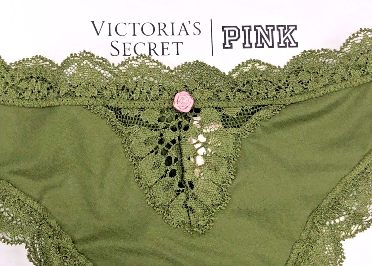 Victoria’s Secret Dream Angels NWT Medium Green Lace Trim Thong Panty Soft