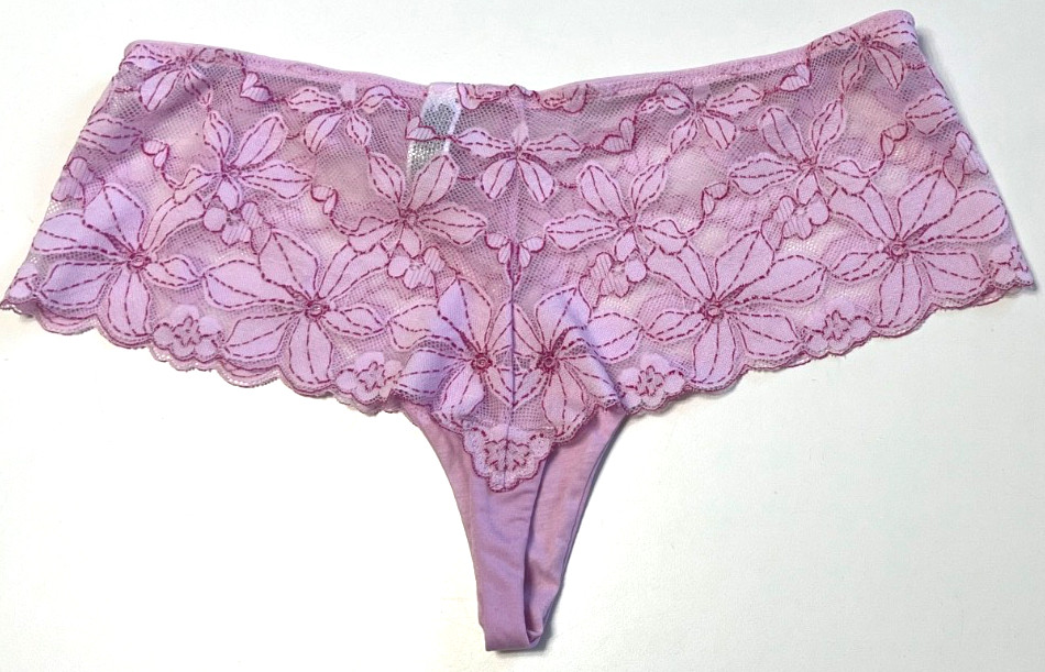 b.tempt’d by Wacoal XL (Size 8) Feeling Famous Tanga Panty NWOT 945209 Berry