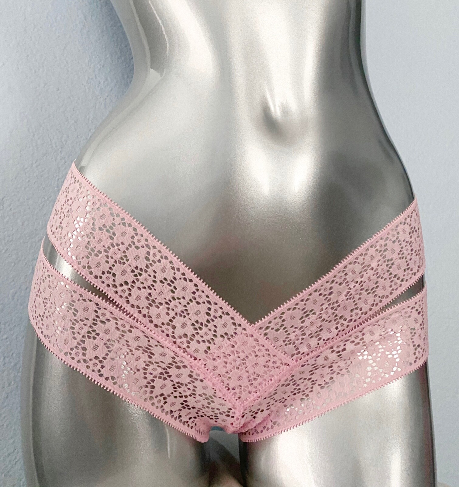 Victoria’s Secret Cheeky Panty Very Sexy Pink Banded Cut Out Large L