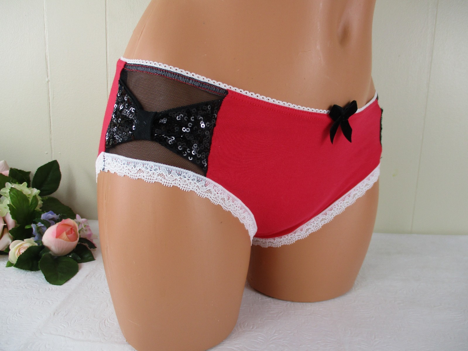 NWT Victoria’s Secret Red Cotton Hip Hugger Sequin Panties sz S Holiday 2015