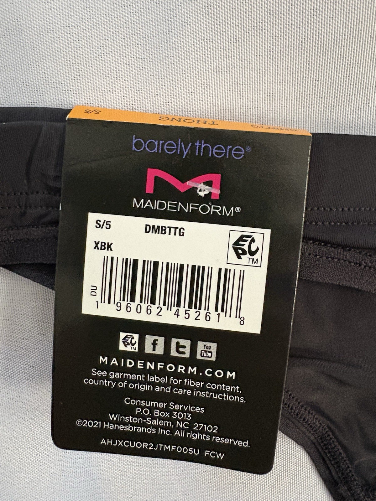 NEW Maidenform Thong Barely There Invisible Look Thong 2 Pair Small 5 Black