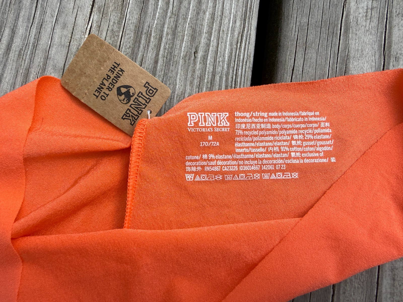 NWT Victoria’s Secret PINK orange candy logo no-show thong panties size M