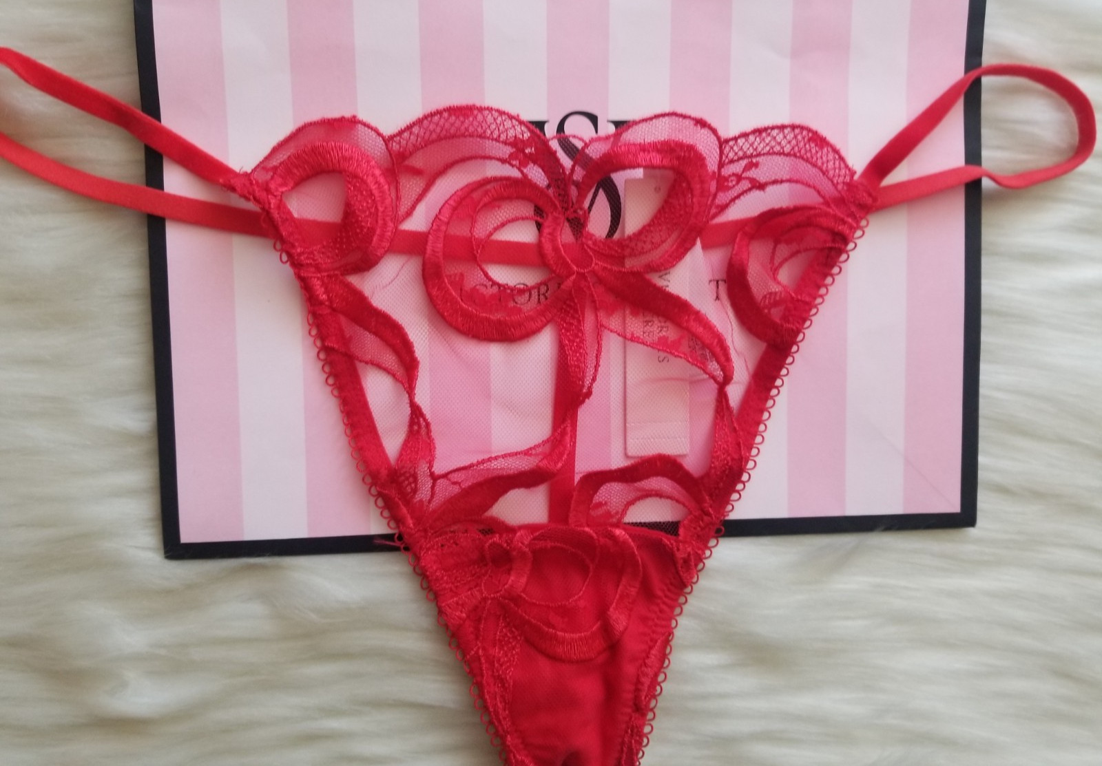VICTORIA’S SECRET V-STRING THONG PANTY XL VERMILLION RED BOW EMBROIDERY NWT