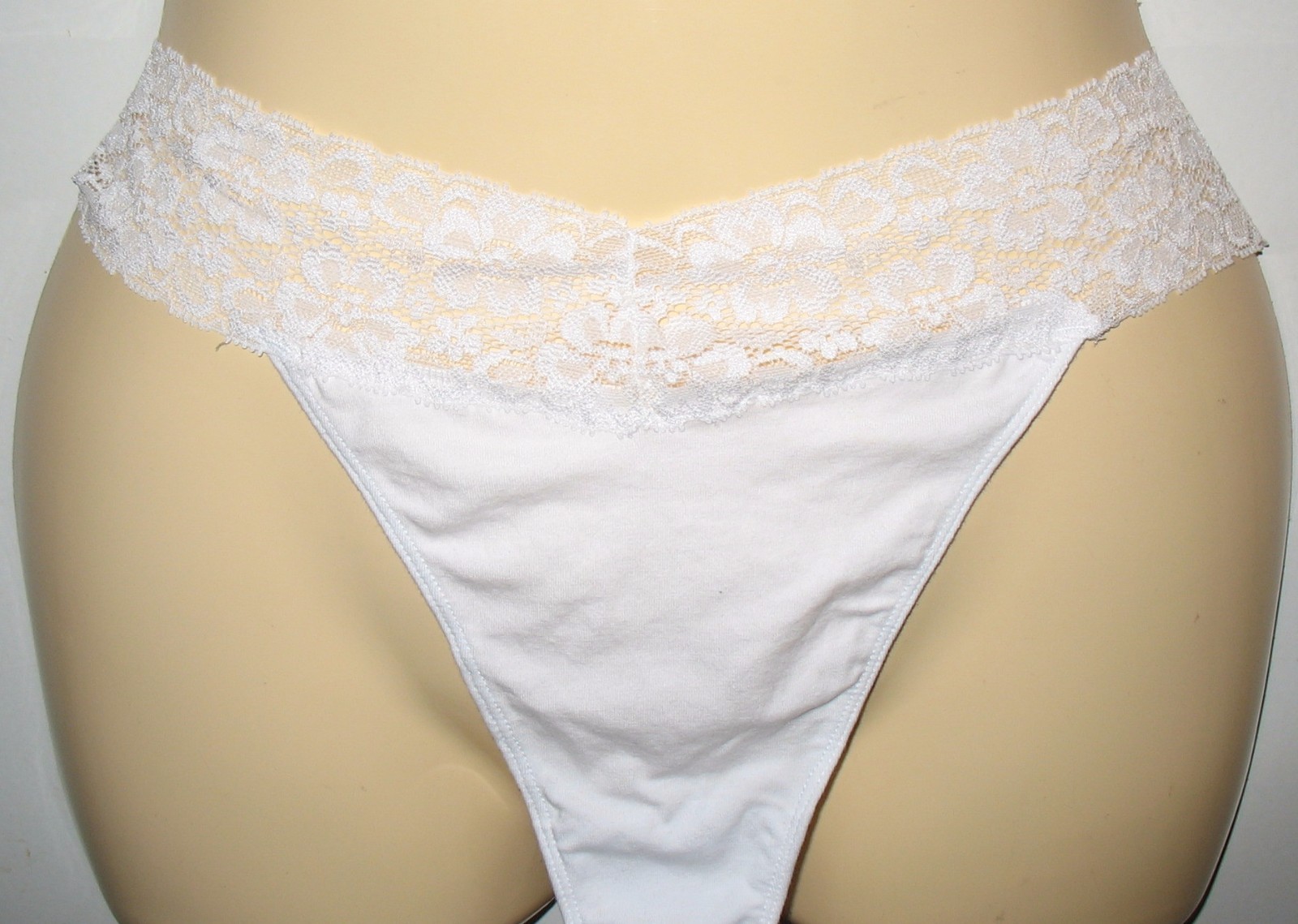 NO BOUNDARIES – NEW – 9 XXL /2X – WHITE – LACE WAISTBAND – THONG PANTY