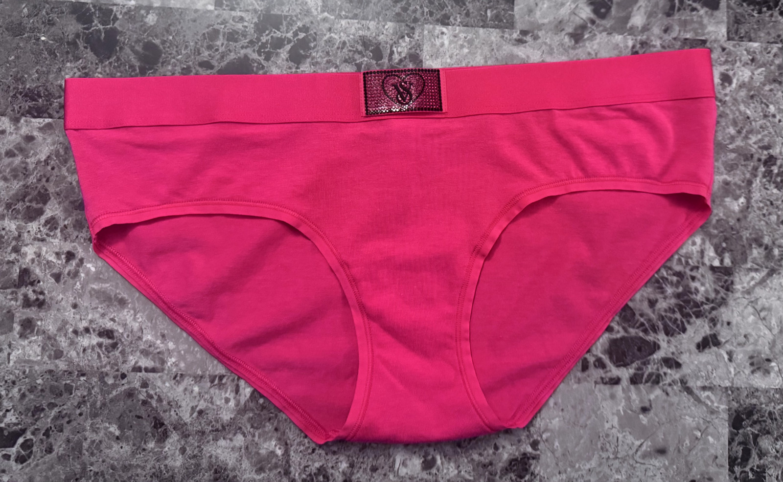 VICTORIA’S SECRET PINK HEART RHINESTONE SHINE PATCH THICK BAND HIPHUGGER PANTIES