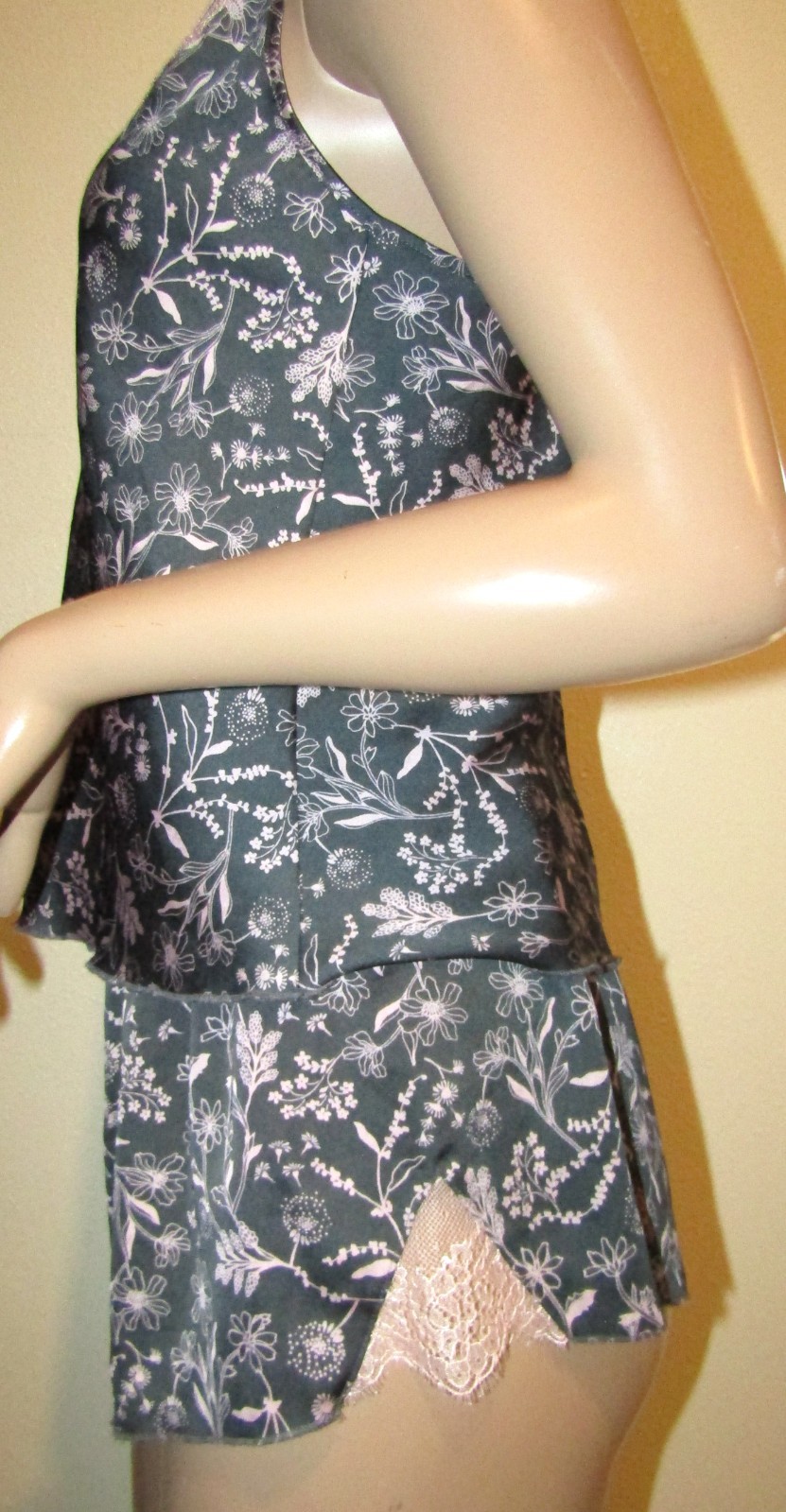 Victoria’s Secret Size M Satin Cami & Shorts Lingerie Sleep Set Grey Pink
