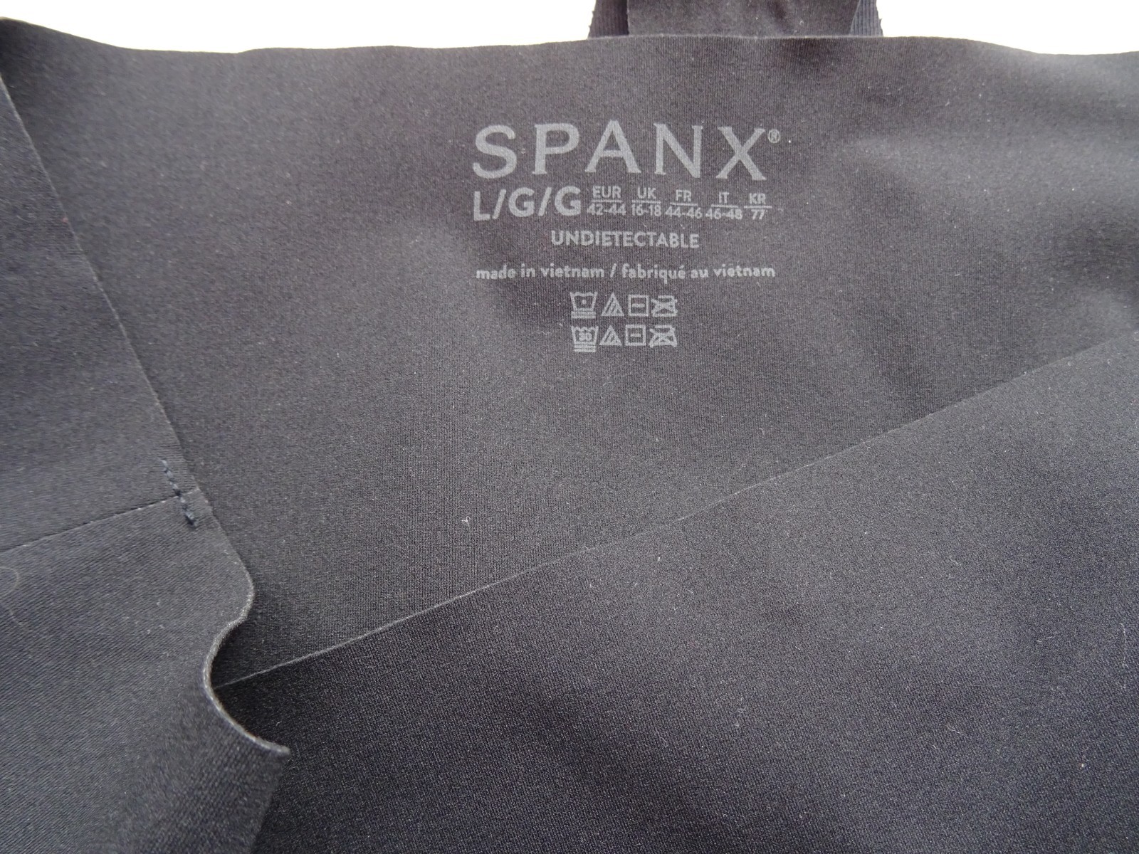 Spanx 0115# Supersmooth Undie Tectable Thong 1-Pack Panties US Size L