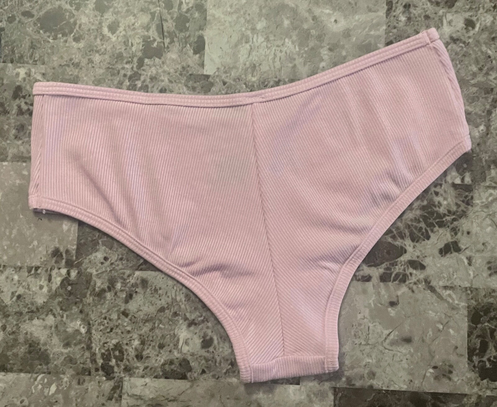 VICTORIA’S SECRET PINK LAVENDER BLACK DOG LOGO RIBBED KNIT CHEEKSTER PANTIES