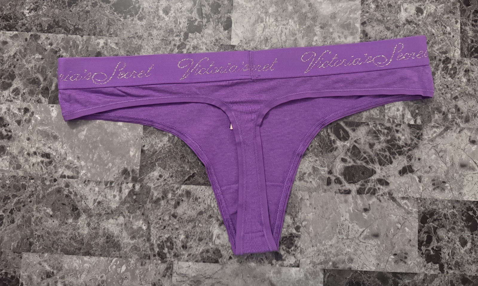 NWT VICTORIA’S SECRET L PURPLE THICK SILVER LOGO WAISTBAND RARE THONG PANTIES