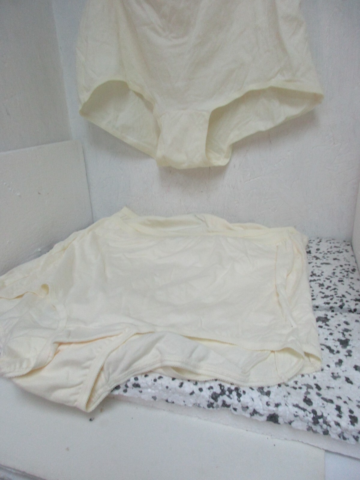 Vanity Fair 6 Pairs Women’s Perfectly Yours Panties 15320 White Size 9/2XL New