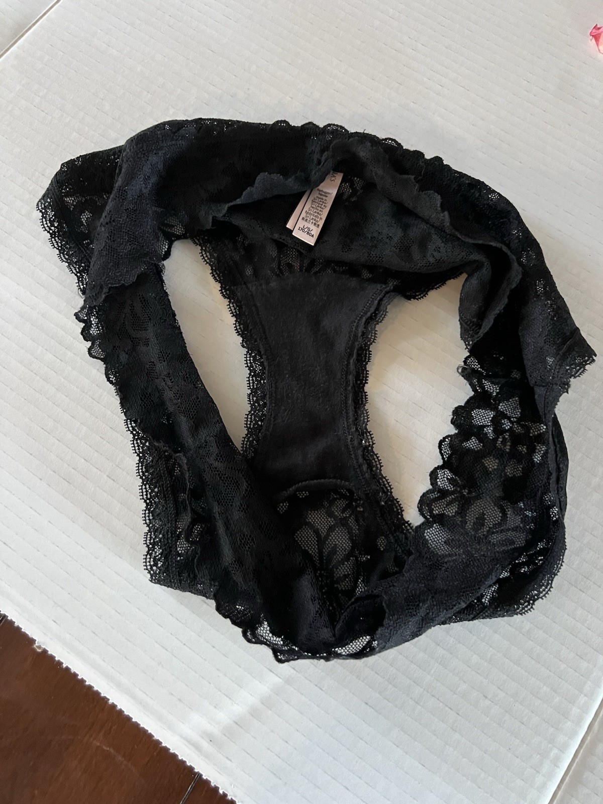 Victoria’s Secret HIPHUGGER HIPSTER Black Lace Panty Large NWOT
