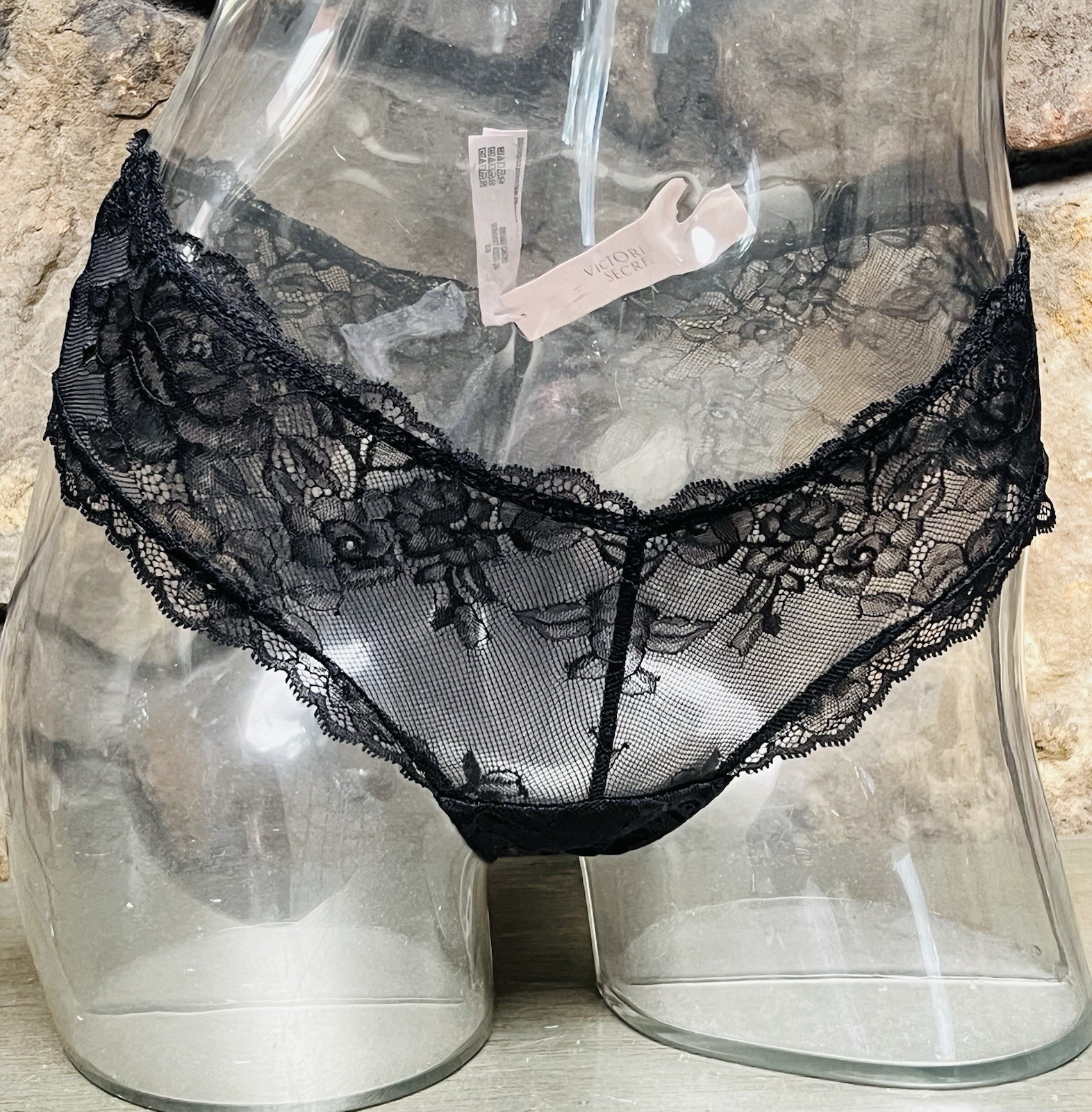 Victoria’s Secret Floral Lace High Leg Cheeky Panty Sz M BLACK NWT$18.95