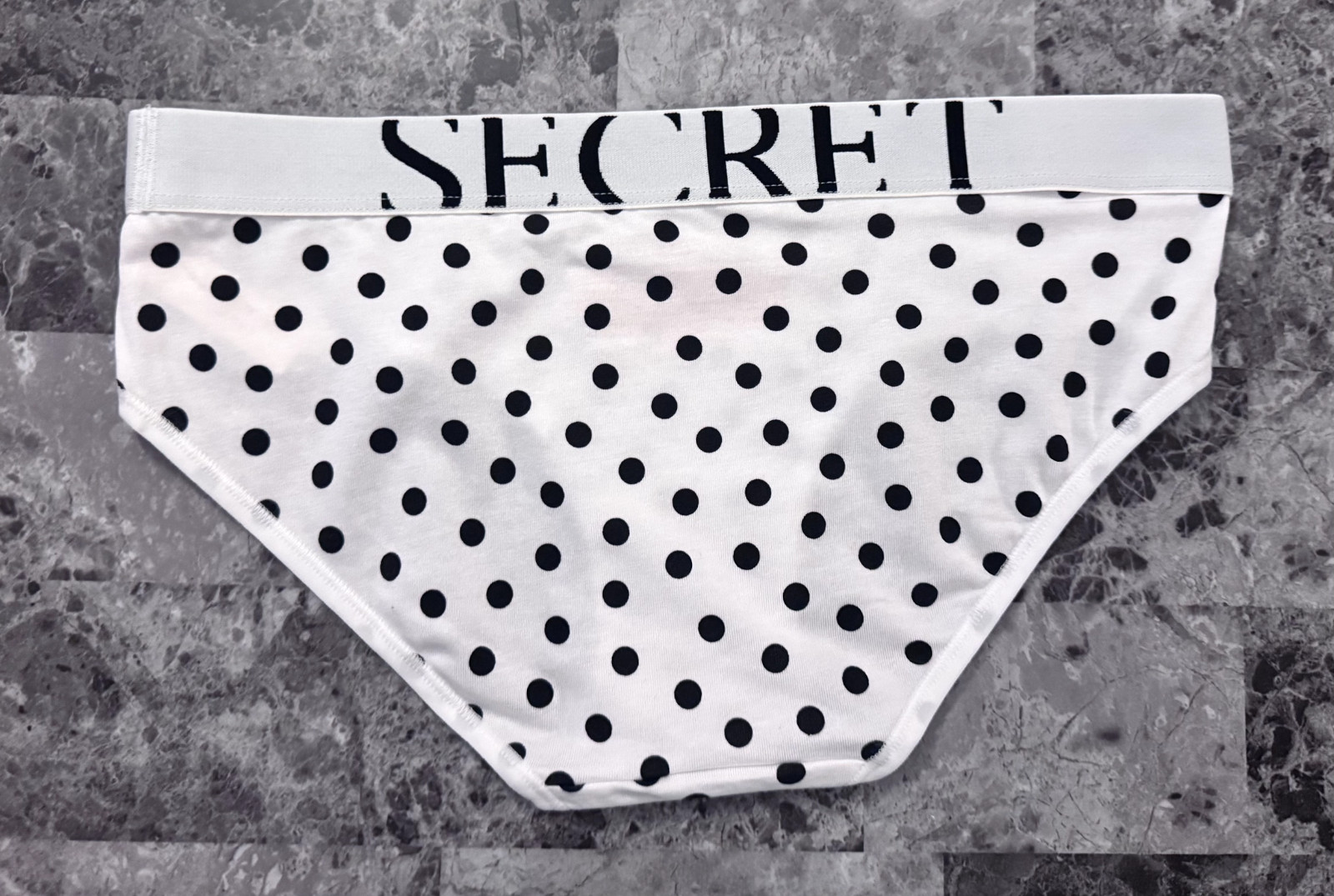 NWT VICTORIA’S SECRET POLKA DOT THICK EXPLODED LOGO WAISTBAND HIPHUGGER PANTIES