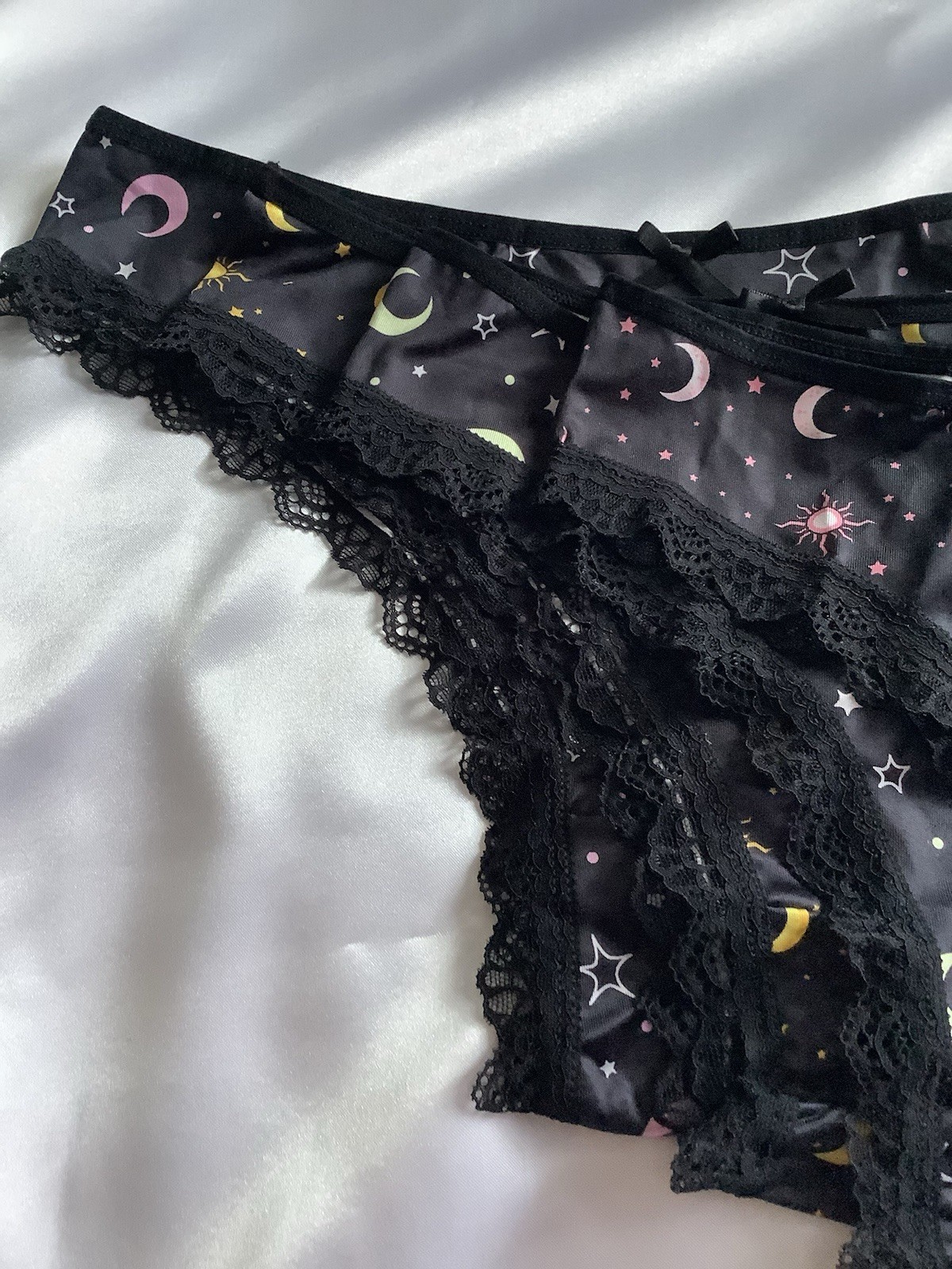Women’s Teen’s Celestial Stars & Moons Bikini Panties Lace Stretch 4pk (8) Large
