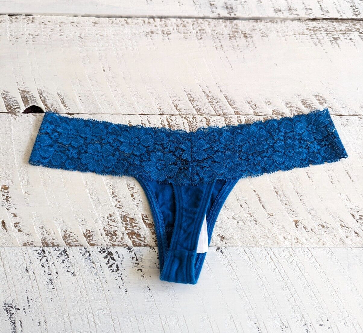 Vntg Victoria’s Secret PINK Size XS Teal & Silver Metal Hearts Lace Waist Thong