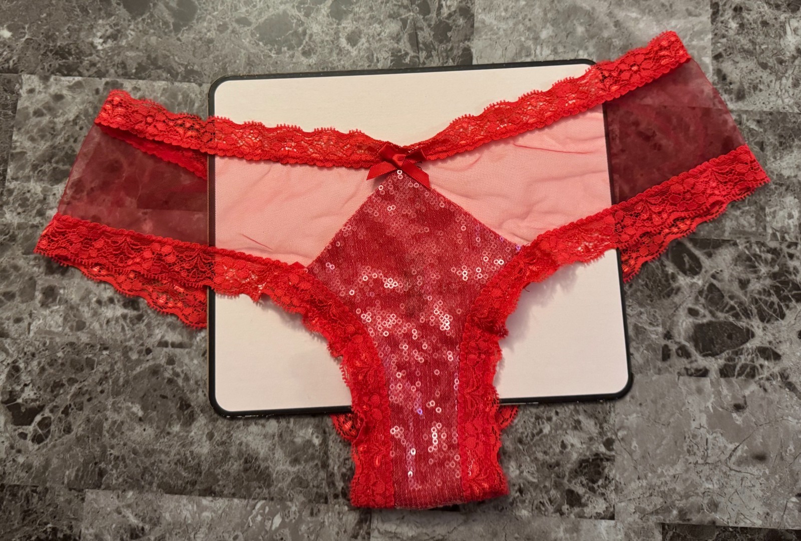 NWT VICTORIA’S SECRET MEDIUM RED CLEAR SEQUIN MESH LACE BOW RARE CHEEKY PANTIES