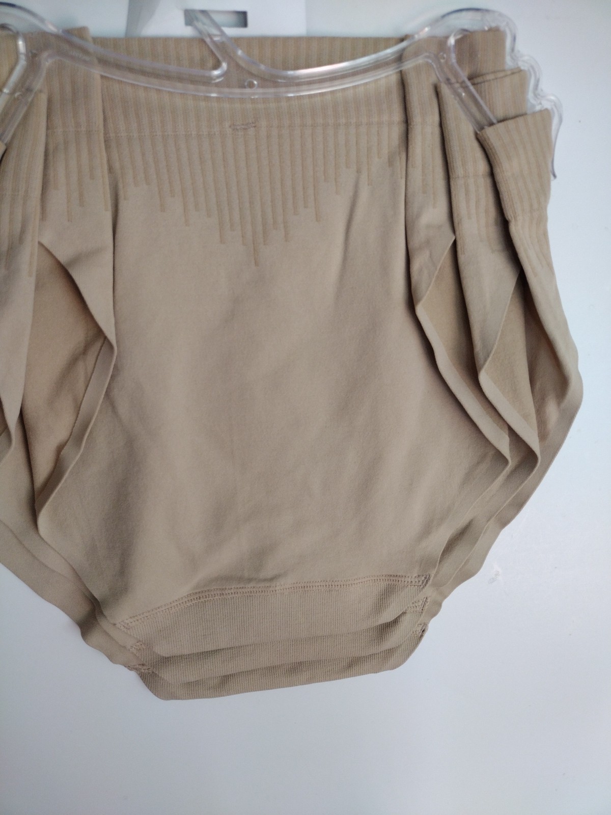 NEW Bali 3 Pairs Comfort Revolution HI-CUT 5/S BEIGE DFMSBH3 NWT