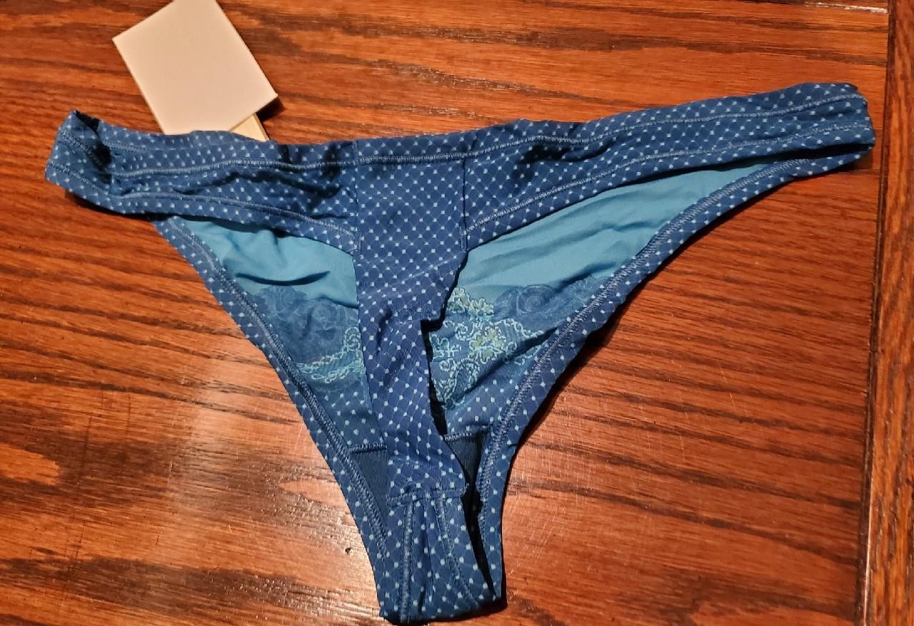 NWT FELINA LOW RISE NYLON SPANDEX THONG PANTIES PAPILLON 530086 RIV S