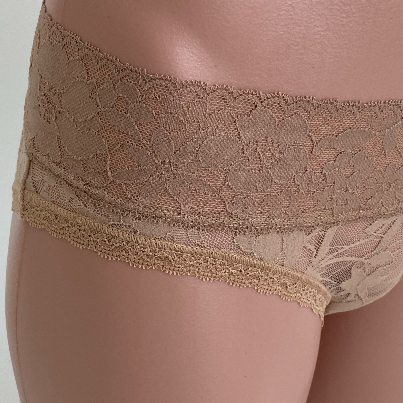 Victoria’s Secret Lace Floral Hiphugger Hipster Panties Brown Size S NWT