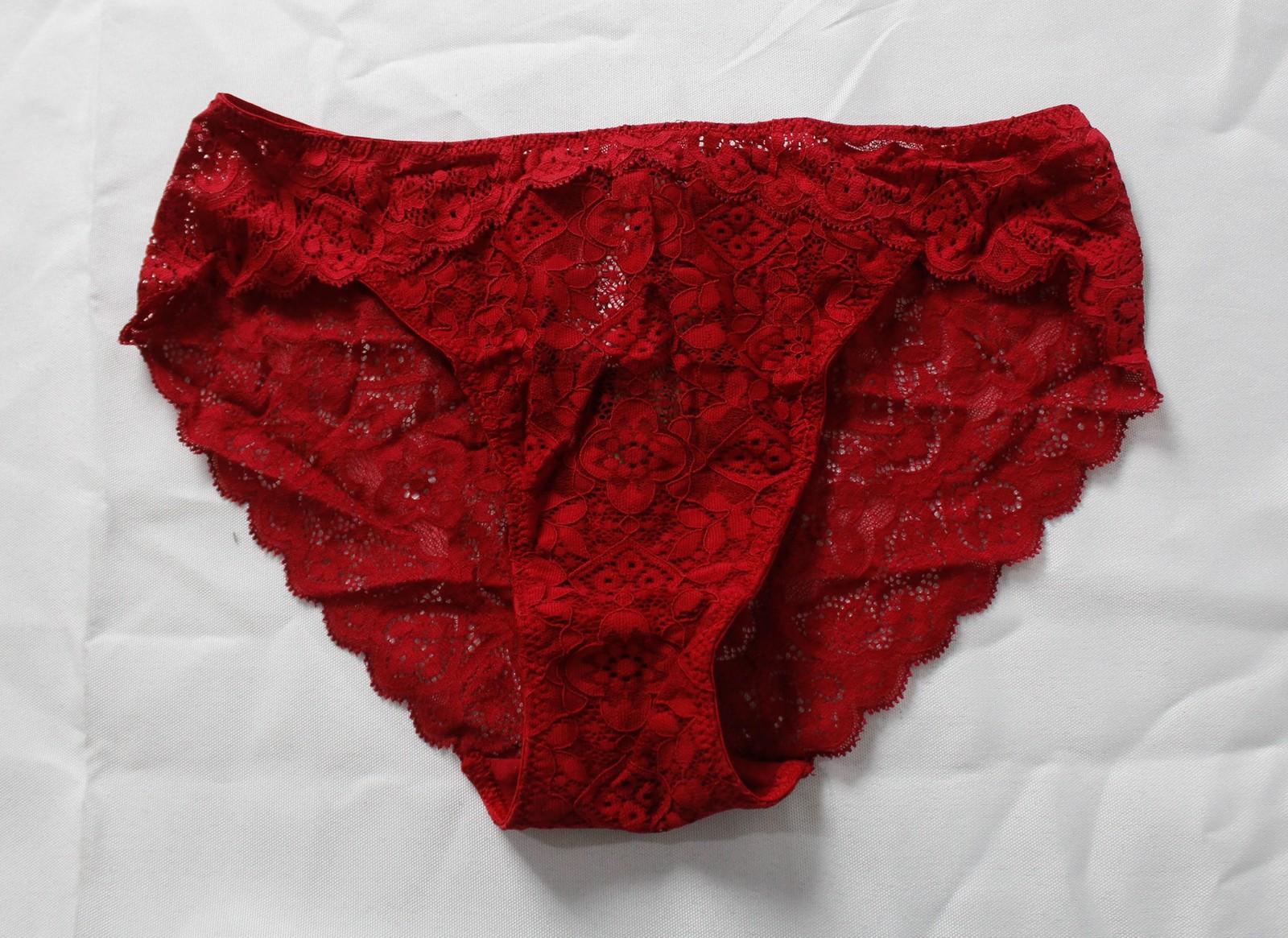 Intimissimi Women’s Lightweight Low Rise Lace Panties DH3 Rosso Small NWT