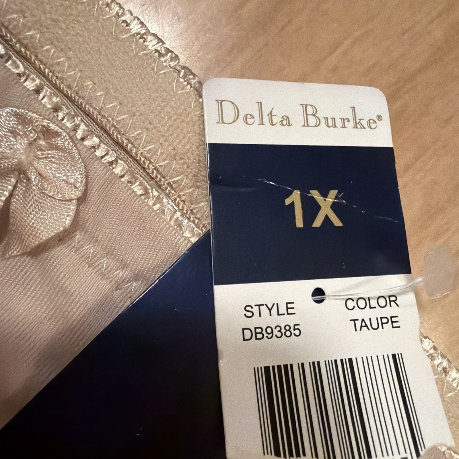 NEW NWT Delta Burke Light Control Briefs BEIGE 8/1X Vintage Smoothes Slims 9385