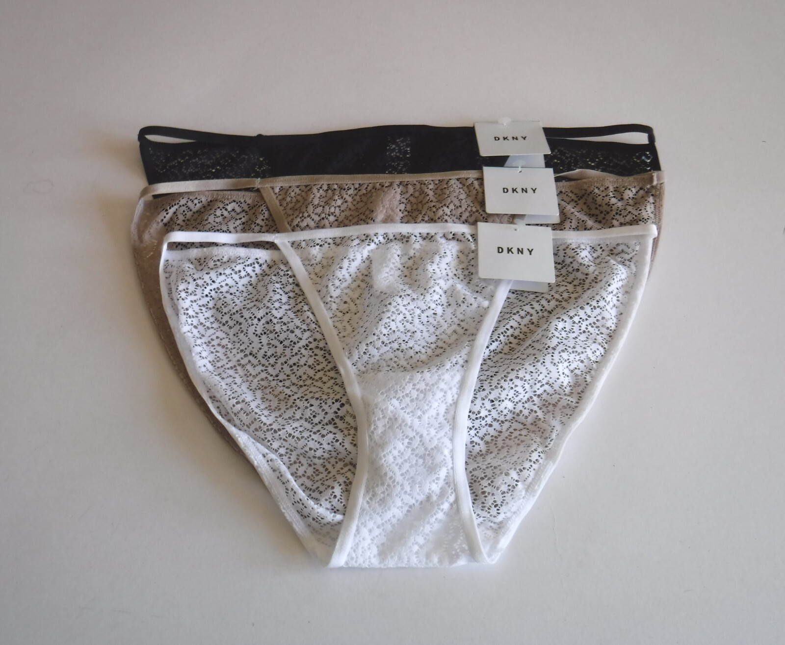 DKNY Modern Lace String Bikini Panty DK5015 S, M, L, XL MSRP $14.00 NWT