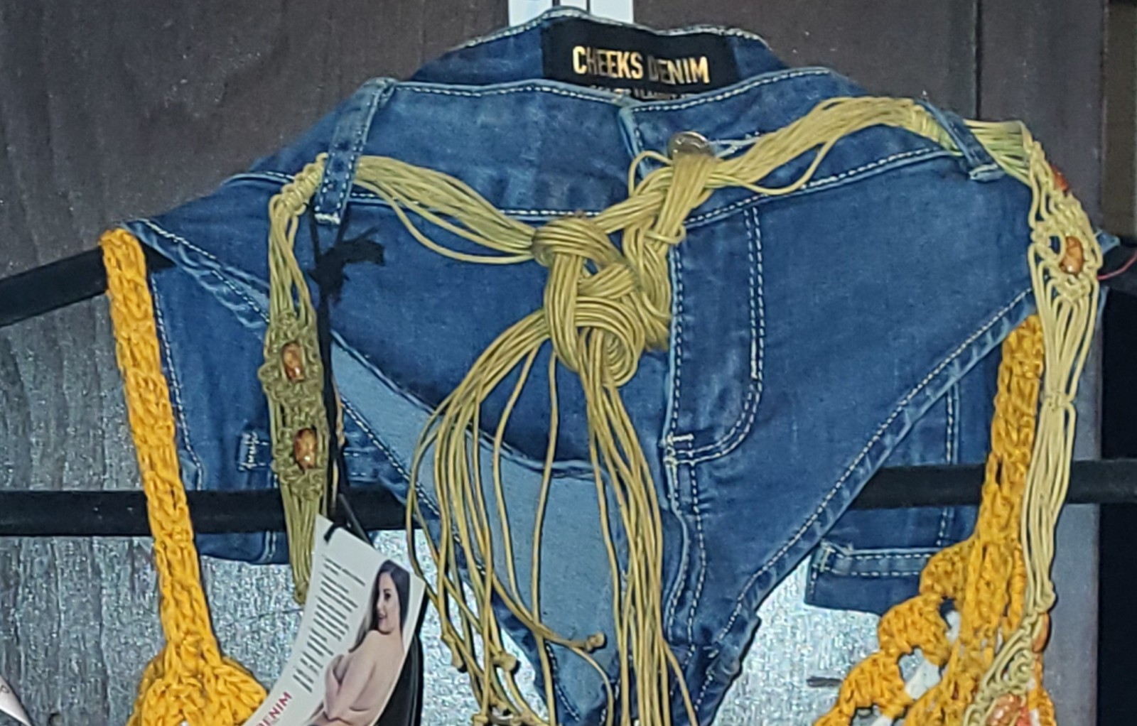 Cheek’s Denim Thong sz: L