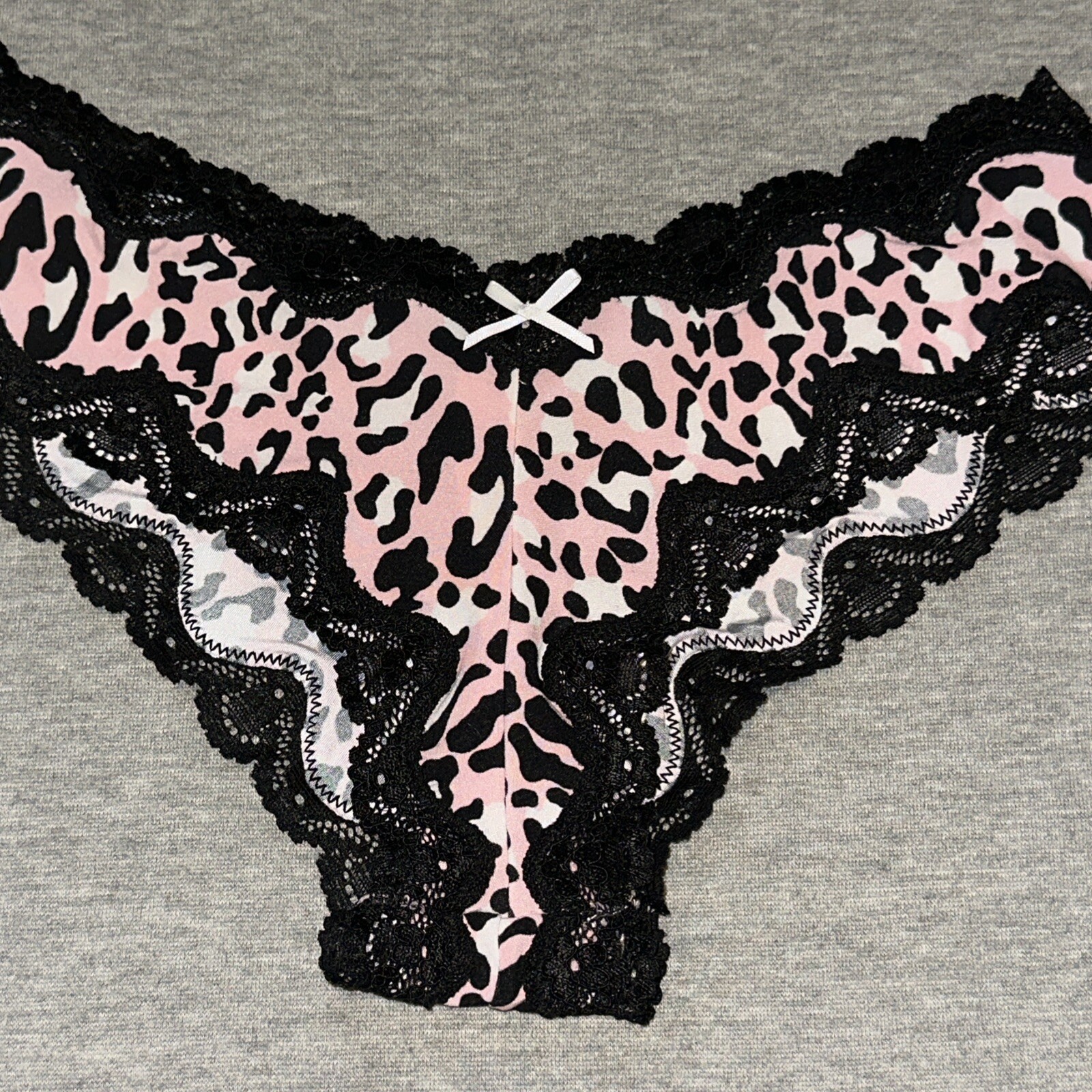 NWT Victoria’s Secret Vintage Sexy Little Things Cheeky Lace Trim Panties Medium