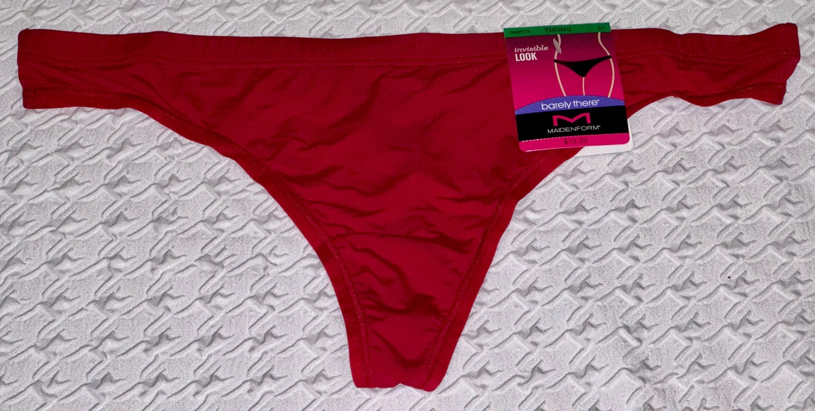 MAIDENFORM Barely There Invisible Look Camera Red Thong Panty Womens Sz M 6