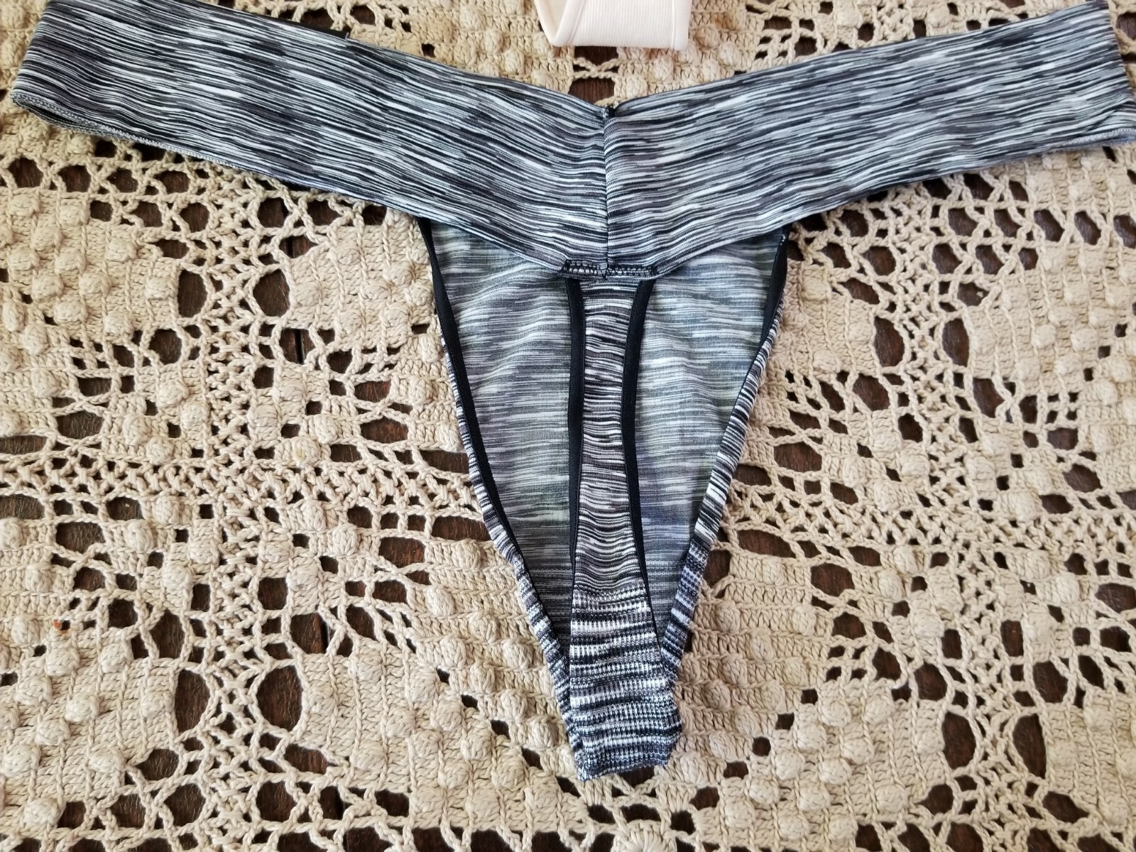 A and I Thong Panties 2 Pair Black/Pink Size 8/XL~ NWT ~ $24.00 MSRP