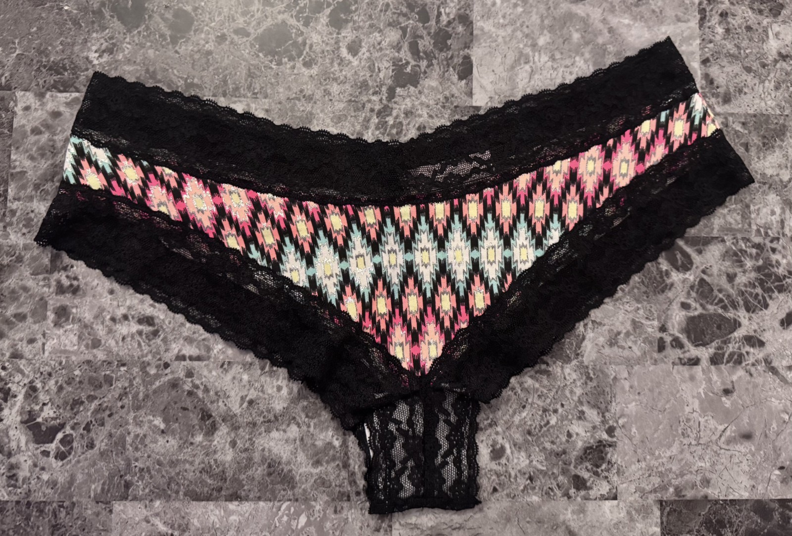 NWT VICTORIA’S SECRET L SILVER CORAL AZTEC BLACK FLORAL LACE RARE CHEEKY PANTIES