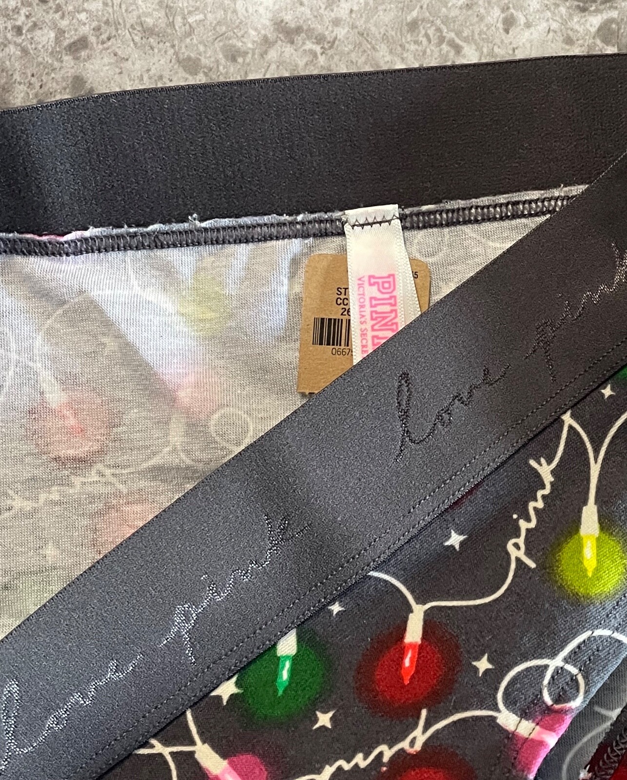 NWT VICTORIA’S SECRET PINK GRAY GREEN RED YELLOW CHRISTMAS LIGHT HIPSTER PANTIES