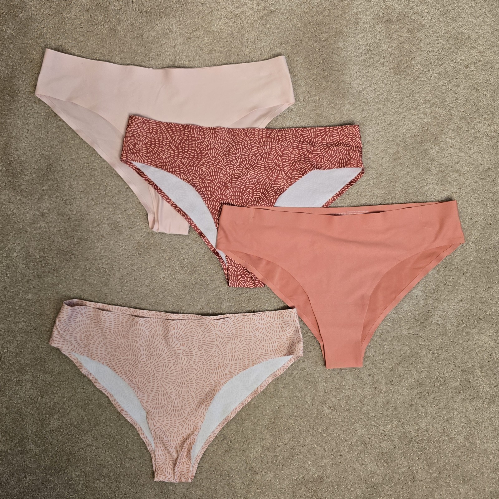 Yummie by Heather Thomson – Panties 4 pack Size: Medium NEW