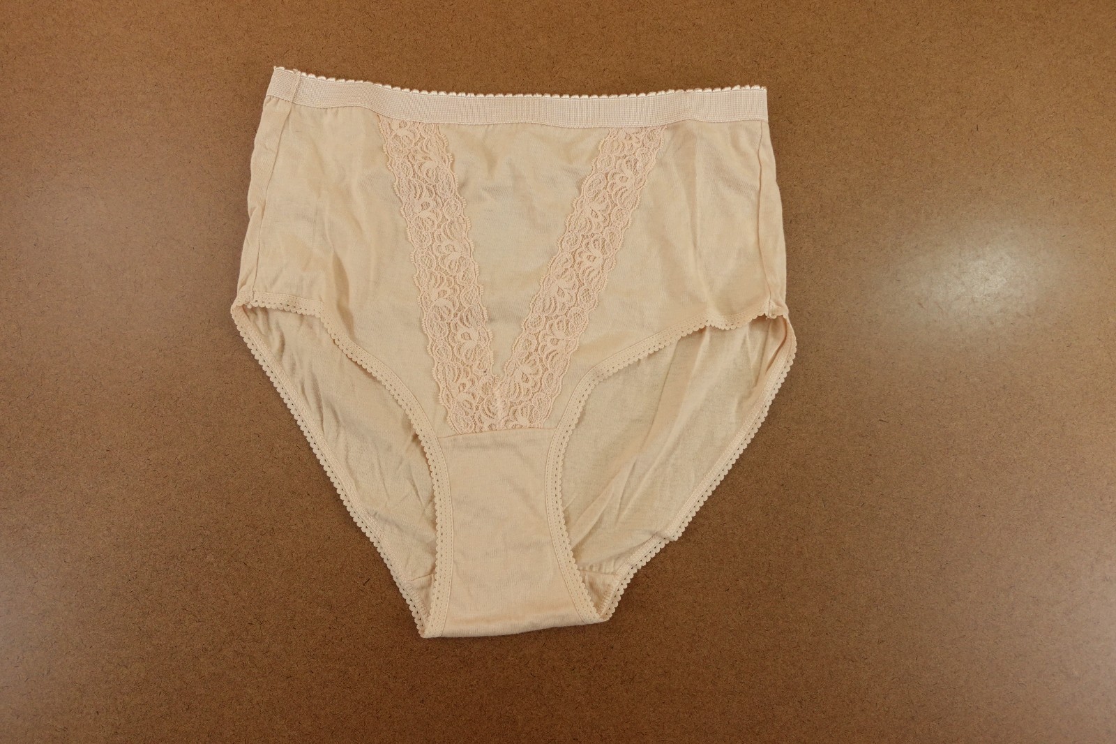 Rosette Womens Size 8 Beige High Rise Retro Lace Trim Brief Panty NWT