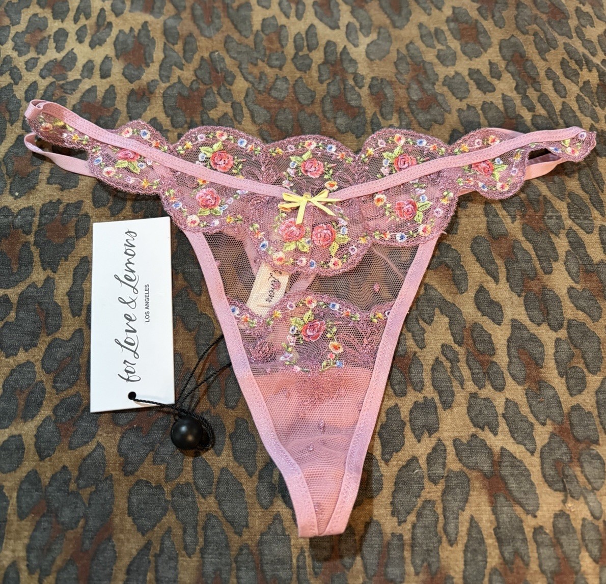 VS LOVE & LEMONS Daphne Lavender Embroidered Lace Metallic Threads Thong NWT M