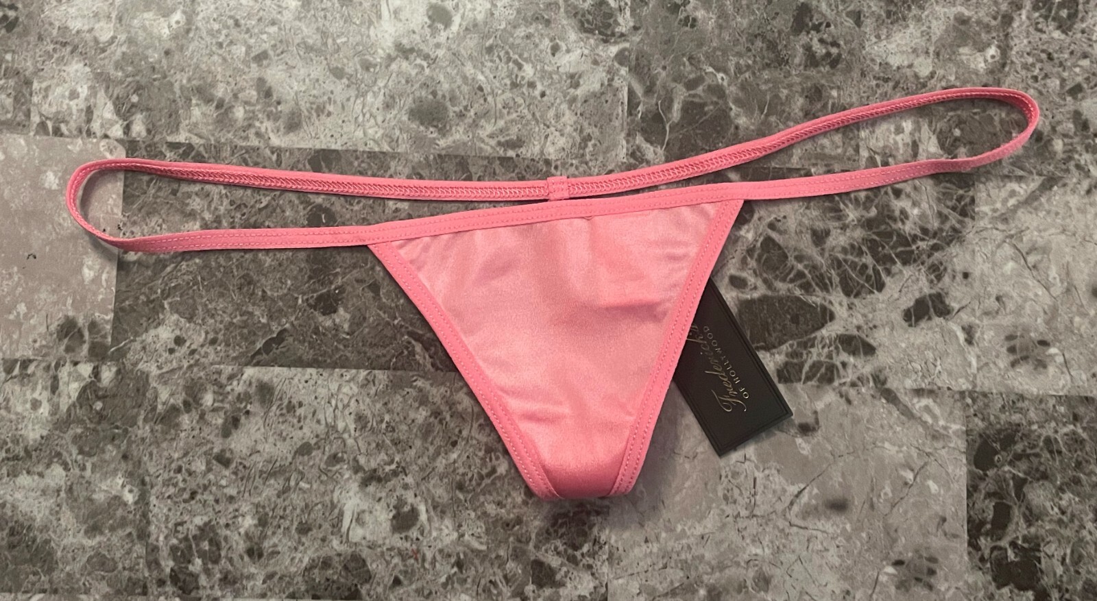 NWT FREDERICK’S OF HOLLYWOOD BUBBLEGUM PINK SMOOTH MINI TINY G V STRING PANTIES