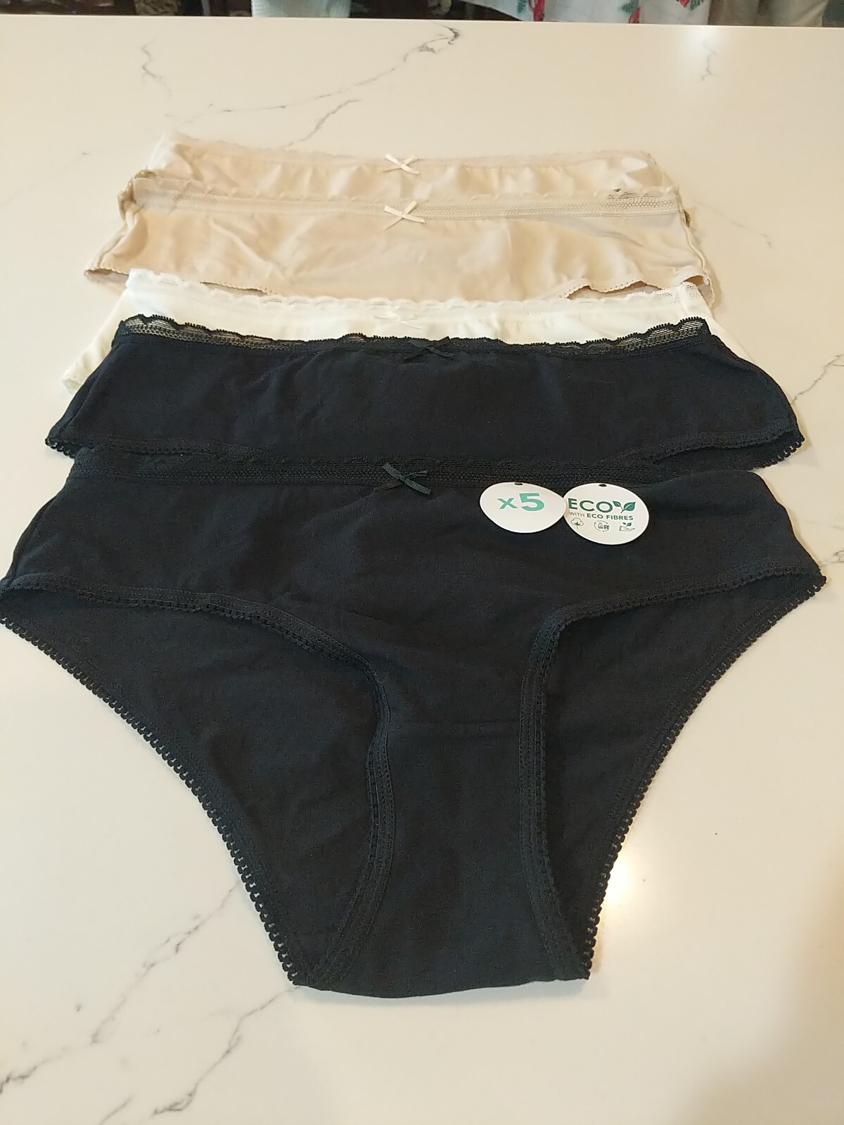 New Dorina 5 Pack Hipster Classic Panty Naomi Medium Tan Ivory Black