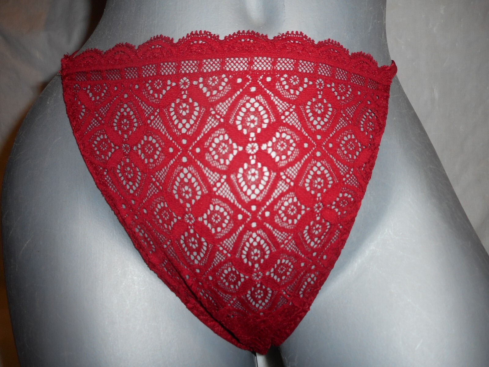 Intimissimi Italian Women Thongs Panty Purple &RED M & L sold separate