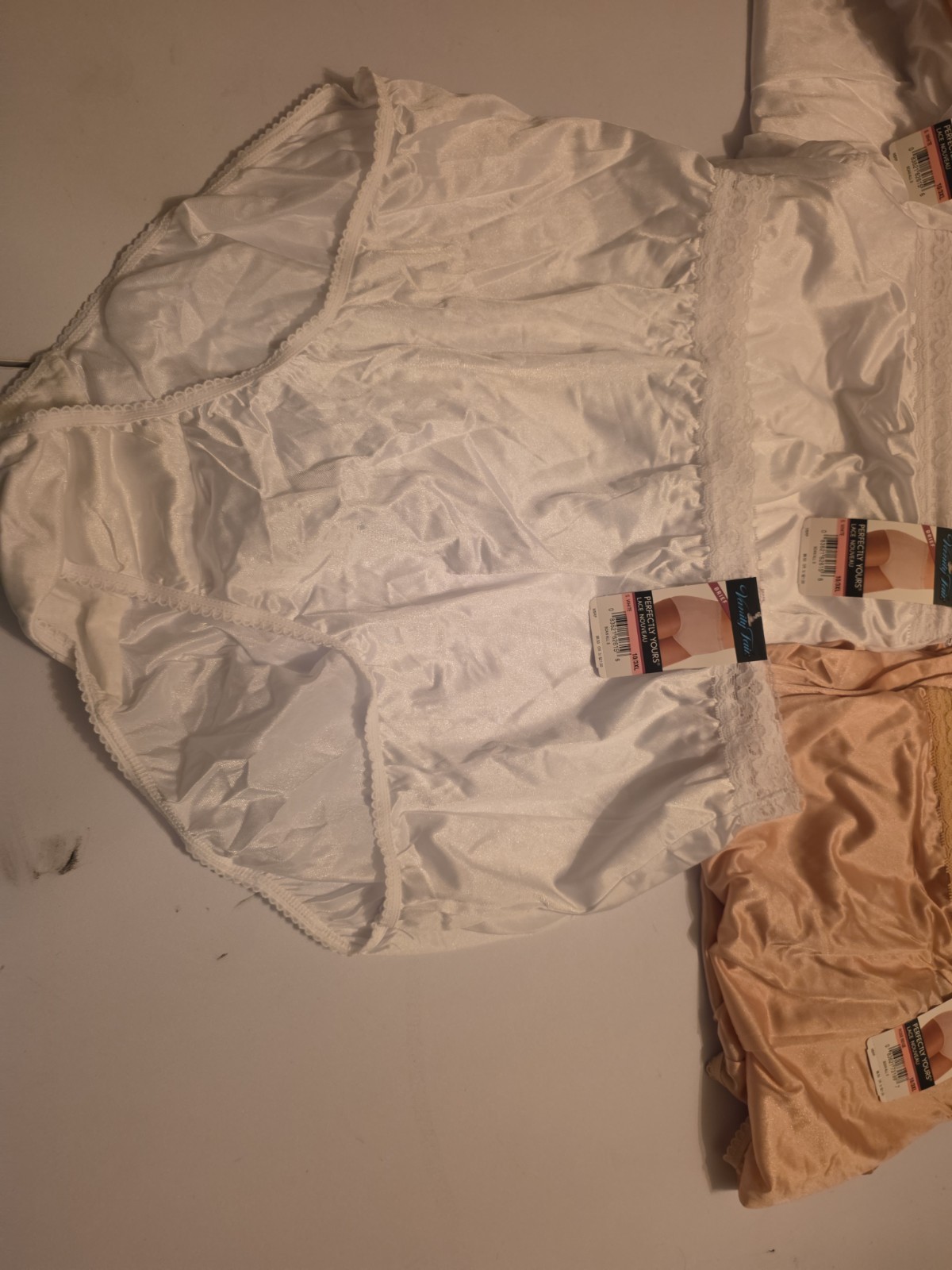 VanityFair “Perfectly Yours” Lace Nouveau Brief Panties 10/3XL Lot Of 3