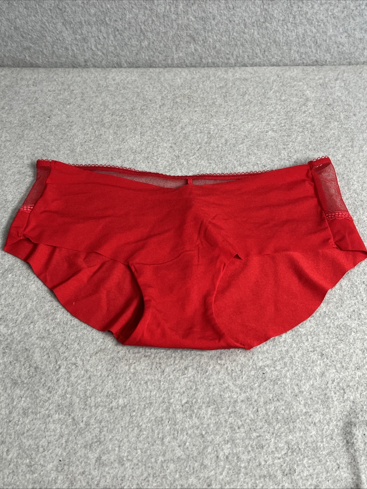 Victoria’s Secret Seamless Cheeky Hip Hugger Panties Lace Red Size M NWT