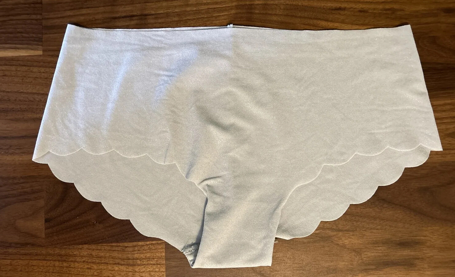 2 VICTORIA SECRET Panties SCALLOP HIPHUGGER SEAMLESS Shiny Gray Purple Glitter S
