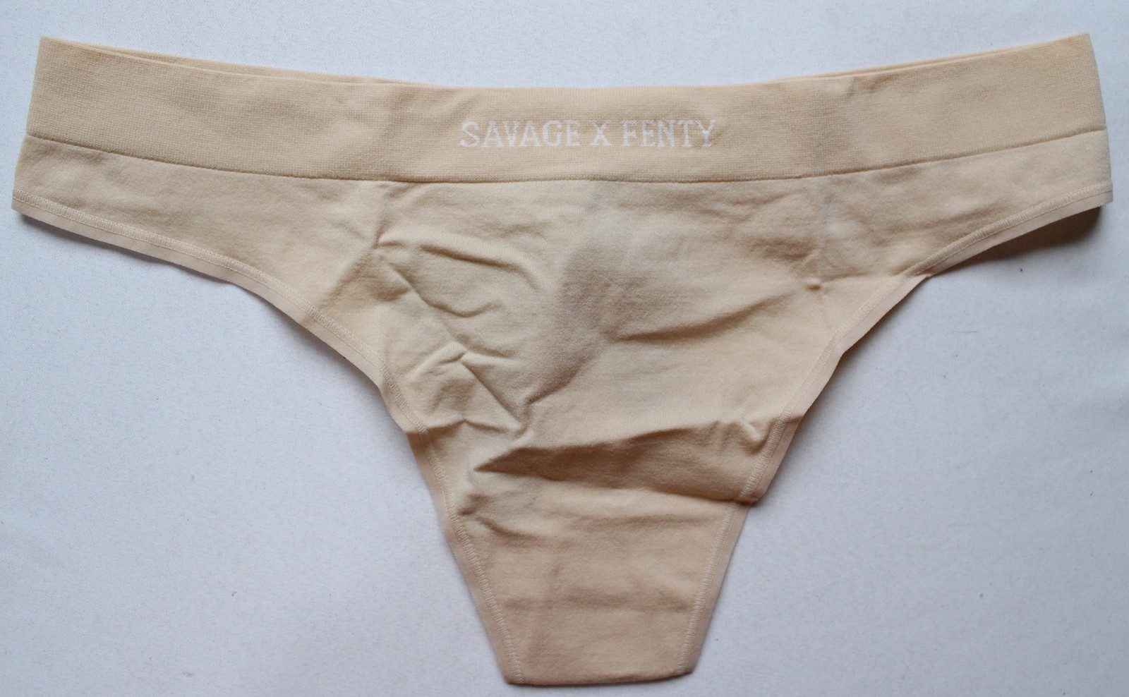 Savage X Fenty Women’s Seamless Mid-Rise Thong DH3 Honey Nude Medium NWT