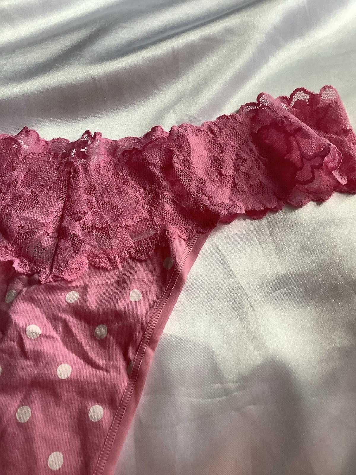 Victoria’s Secret PINK Women’s Thong Panties Pink Lace Polka Dots 1pk Large