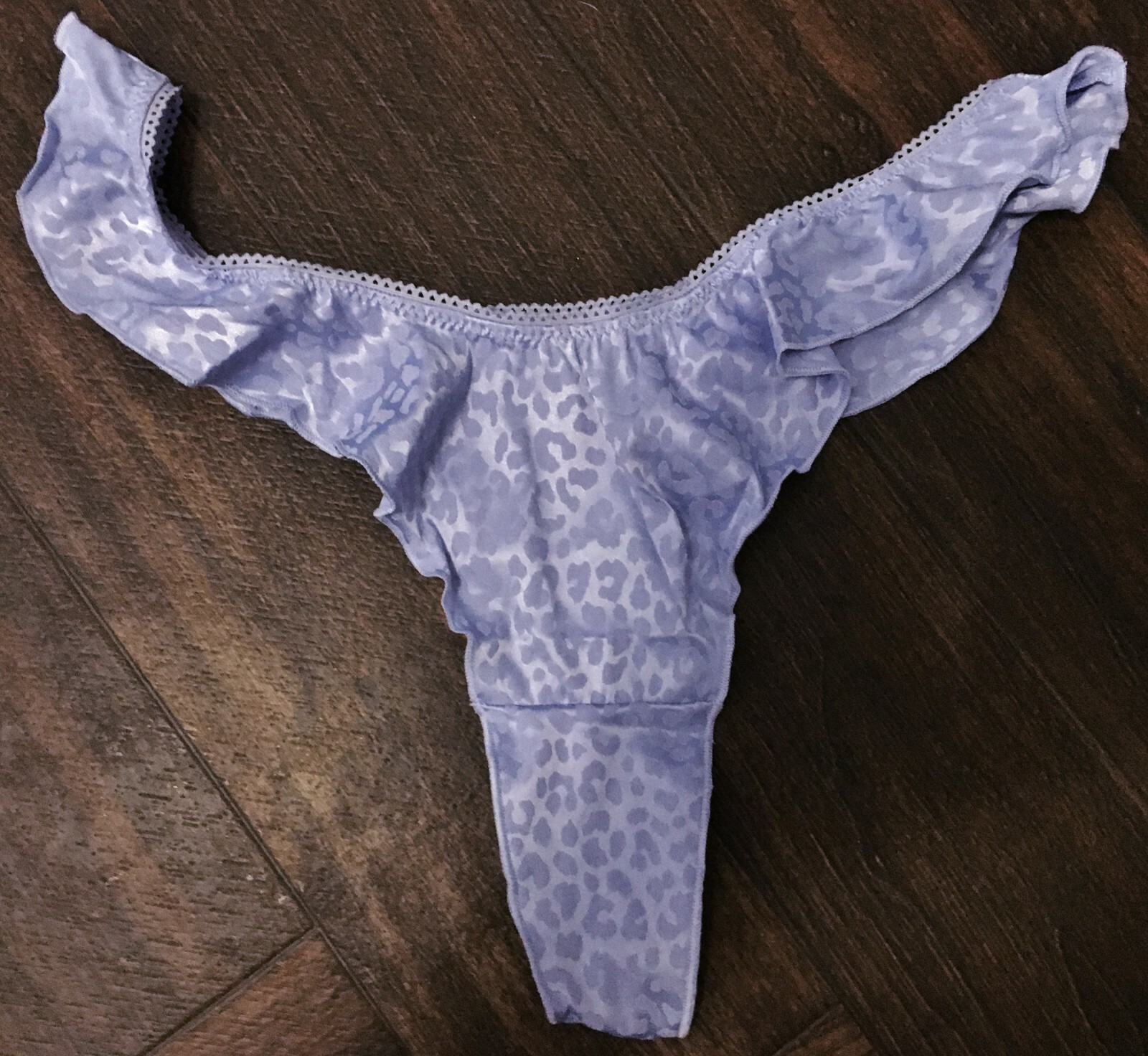 NWT Victorias Secret Ruffle Satin Thong Panty Icy Lavender M
