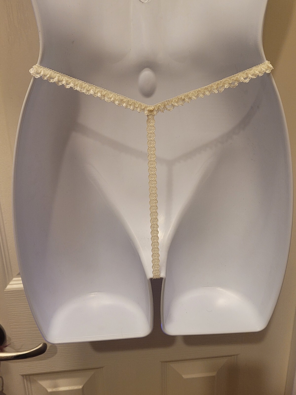 Vtg M/L Victoria’s Secret 80’s 90’s T-String / Thong Panties String Beaded Ivory