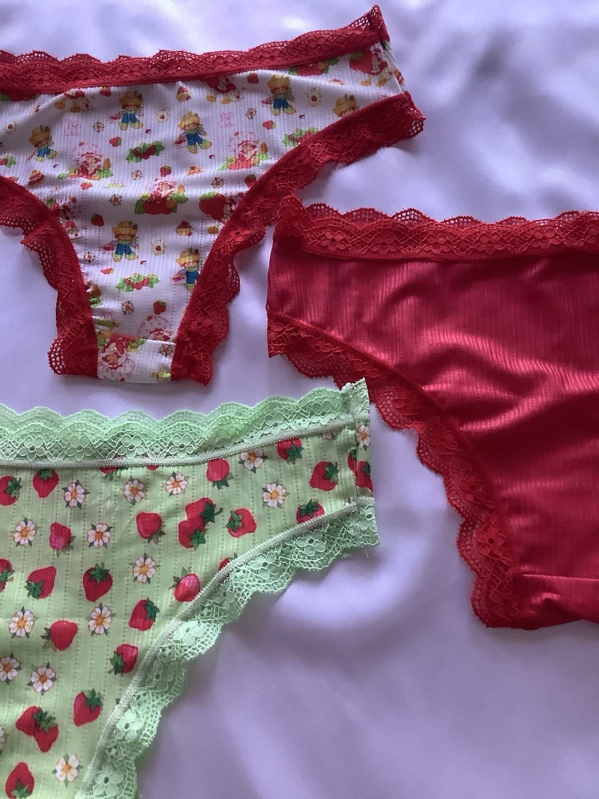 Women’s Teen Strawberry Shortcake Cartoon Thong Kawaii Panties Green Red 3pk. S