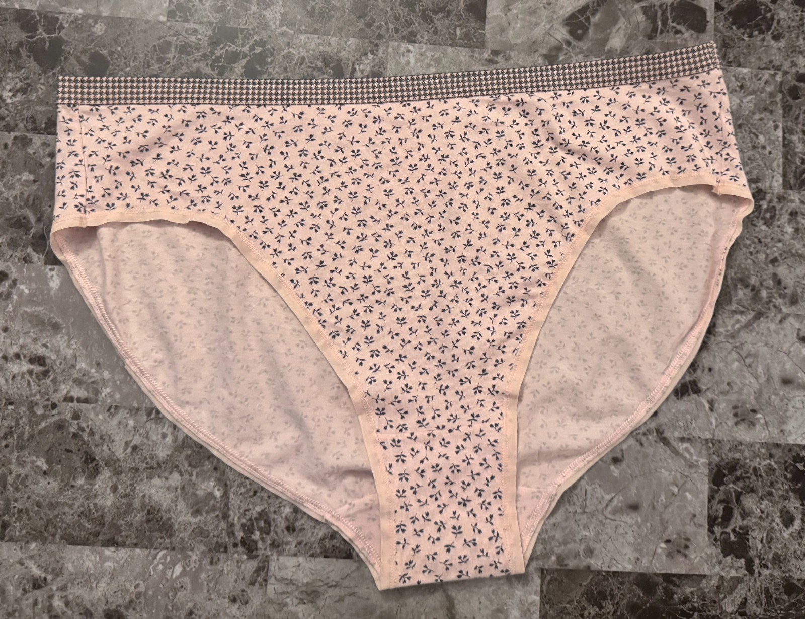 NWT VICTORIA’S SECRET XL PINK FLORAL LIGHTWEIGHT BAND HIGH LEG BRIEF PANTIES