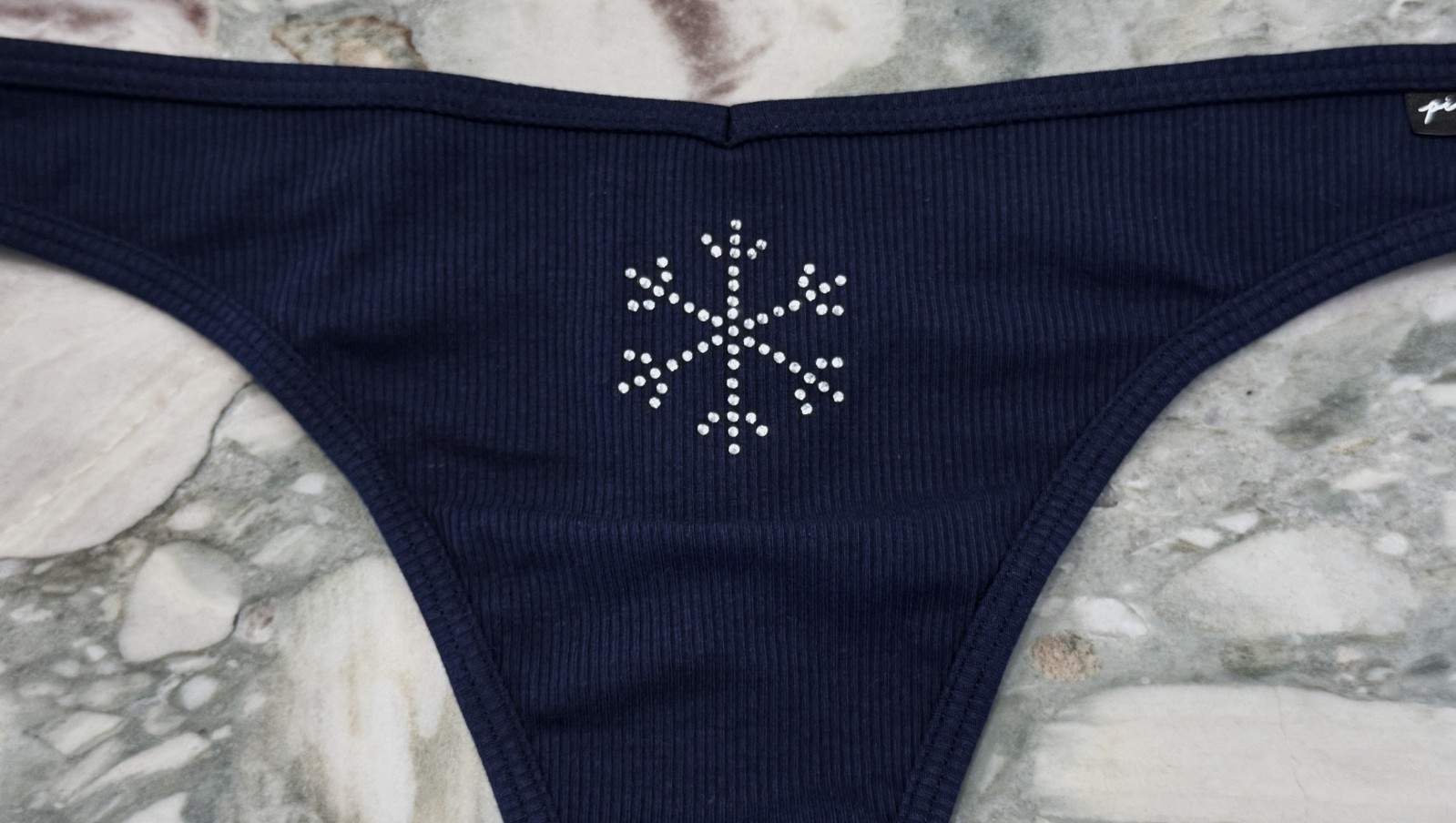 NEW Victoria Secret PINK Ribbed Cotton Thong – RHINESTONE Snowflake – XL or XXL