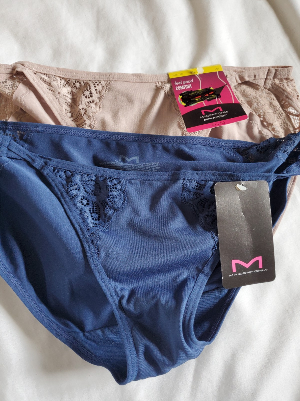 2 pair Maidenform string bikini panties-sz 6M- 1 Navy blue 1 beige-NWT