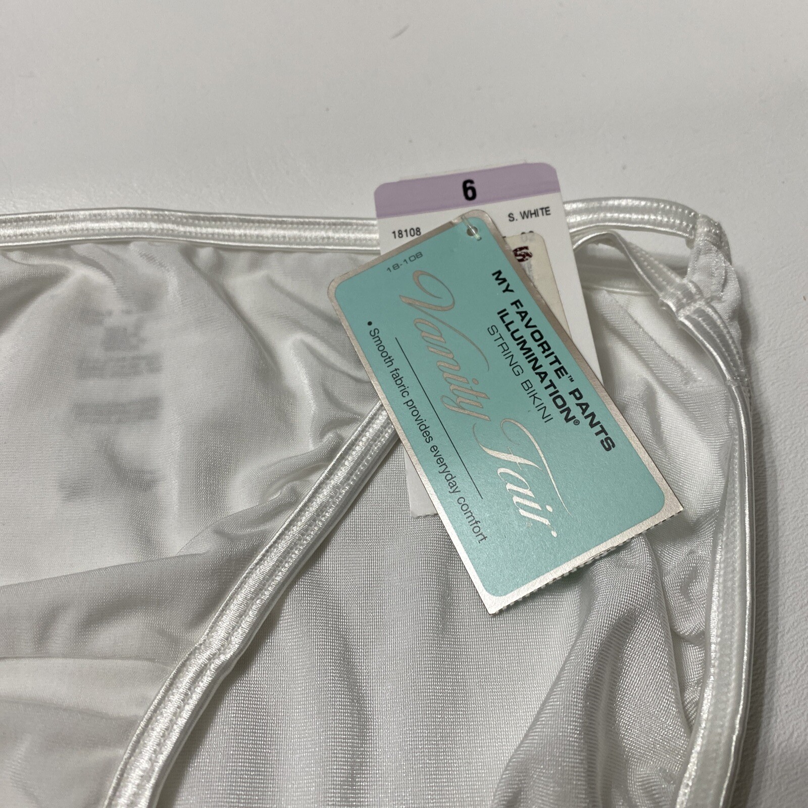 Vanity Fair Body Shine Illumination White String Bikini Size 6/Medium